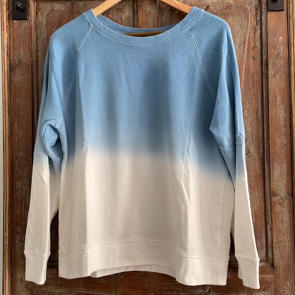 Old Navy Tops - Old Navy Ombré Blue/White Crewneck Sweatshirt Size L